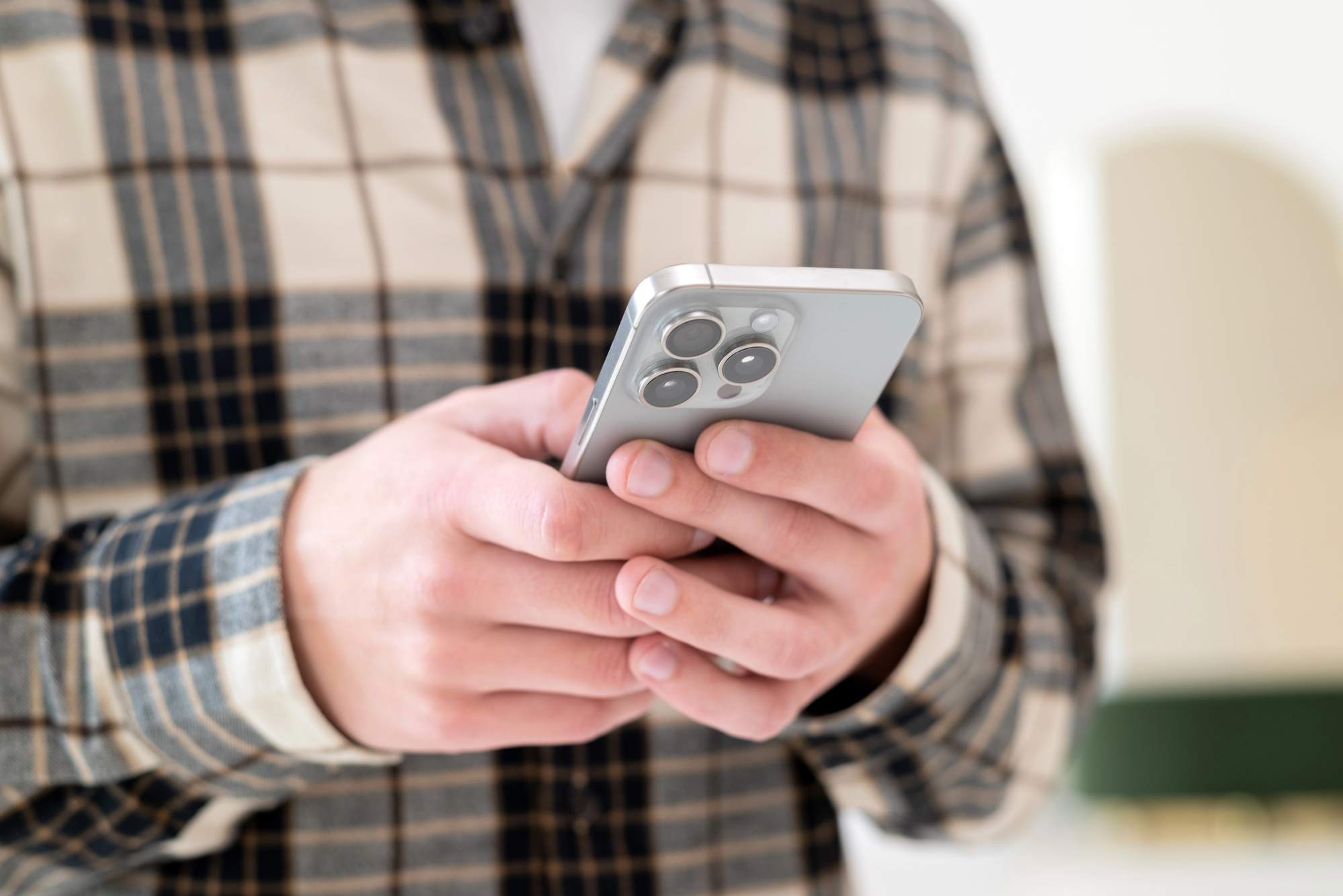 iPhone to Gain Autonomous System Error Recovery and Smart Network Connectivity Features